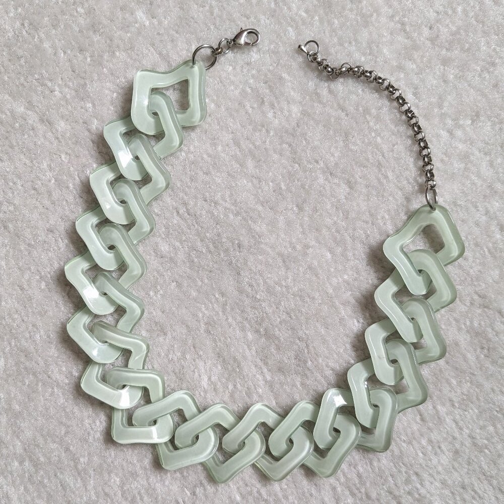 Vintage 80's Oversized Chunky Lucite Chain Link Statement Necklace - Funky, Boho